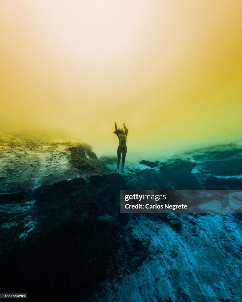 Between Heaven and Hell, the colors of a Mexican Cenote