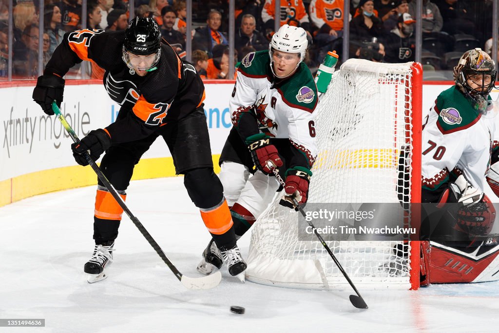 Arizona Coyotes v Philadelphia Flyers