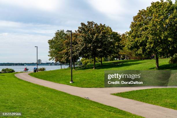 lakefront promenade park, mississauga, canada - lakeshore park stock pictures, royalty-free photos & images