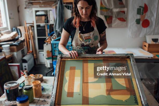 Printmaker Working Printmaker Photos and Premium High Res Pictures - Getty Images