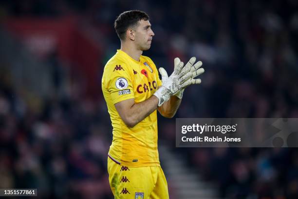 Emiliano Martinez of Aston Villa during the Premier League match between Southampton and Aston Villa at St Mary's Stadium on November 05, 2021 in...