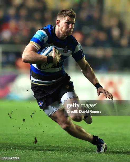 Ruaridh McConnochie of Bath runs with the ball during the Gallagher Premiership Rugby match between Leicester Tigers and Bath Rugby at Mattioli Woods...