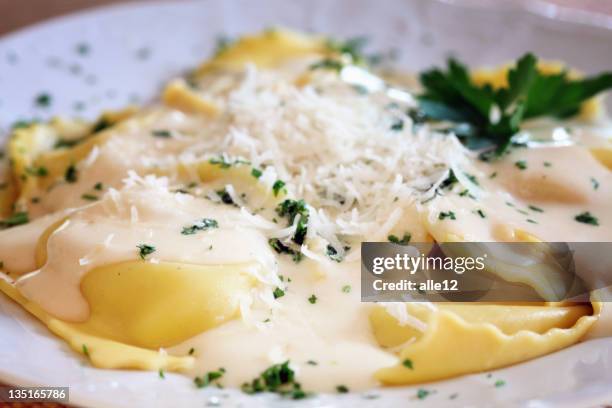 primer plano ravioles - ravioli fotografías e imágenes de stock