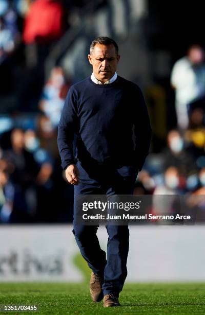 Sergi Barjuan, Interim Head Coach of FC Barcelona reacts during the La Liga Santander match between RC Celta de Vigo and FC Barcelona at...