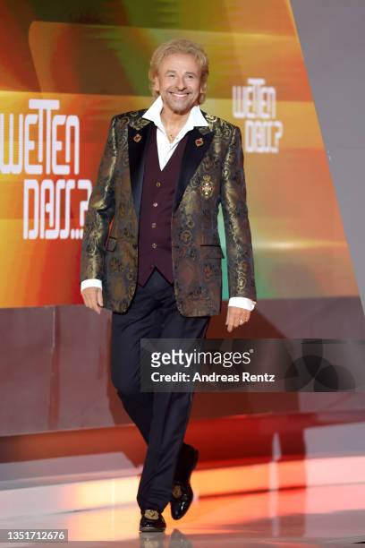 Host Thomas Gottschalk arrives for the 40th anniversary of the tv show "Wetten, dass...?" on November 06, 2021 in Nuremberg, Germany.