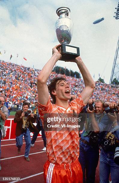 Marco van Basten celebrate after winning the European Championship final between Netherlands and USSR at the Olympia Stadium, June 25, 1988 in...