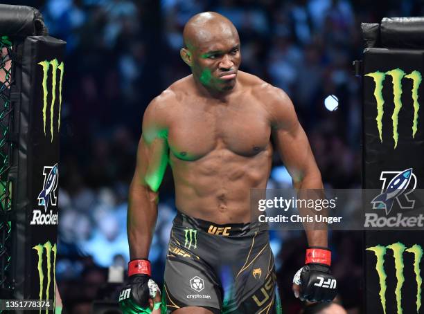 Kamaru Usman of Nigeria prepares to fight Colby Covington in their UFC welterweight championship fight during the UFC 268 event at Madison Square...