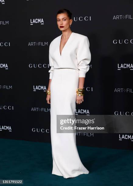 Hailey Bieber attends 2021 LACMA's Art+Film 10th Annual Gala at Los Angeles County Museum of Art on November 06, 2021 in Los Angeles, California.