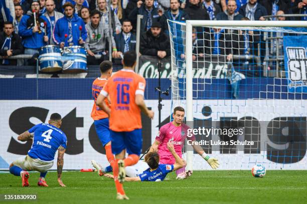 Scorer Mathias Honsak of Darmstadt scores his team's second goal during the Second Bundesliga match between FC Schalke 04 and SV Darmstadt 98 at...