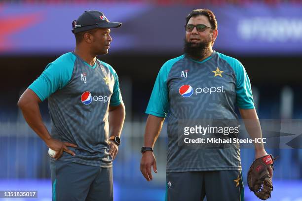 Vernon Philander, Coach of Pakistan and Saqlain Mushtaq, Head Coach of Pakistan interact ahead of the ICC Men's T20 World Cup match between Pakistan...