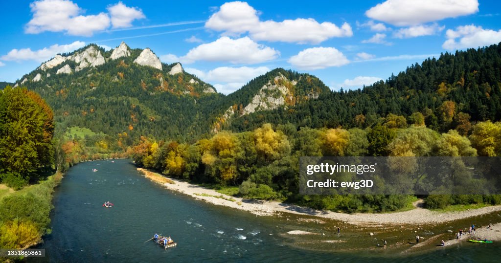 Urlaub in Polen - Luftaufnahme der Pieninen und des Flusses Dunajec