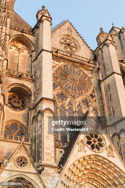 france, cher, bourges, facade ofbourgescathedral - bourges stock-fotos und bilder