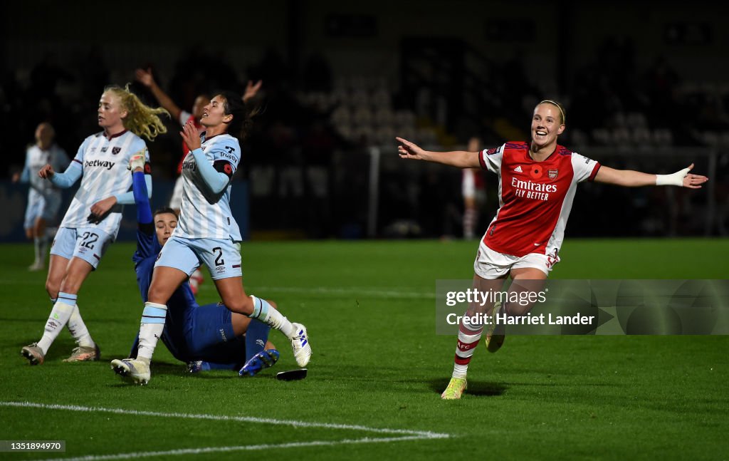 Arsenal Women v West Ham United Women - Barclays FA Women's Super League