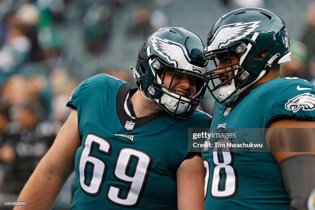 Los Angeles Chargers v Philadelphia Eagles