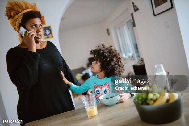 breakfast before school - cereal boxes stock pictures, royalty-free photos & images