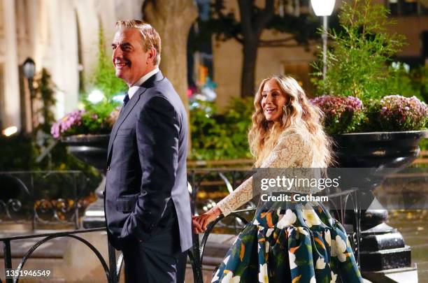 Sarah Jessica Parker and Chris Noth on location for 'And Just Like That' at Madison Square Park on November 07, 2021 in New York City.