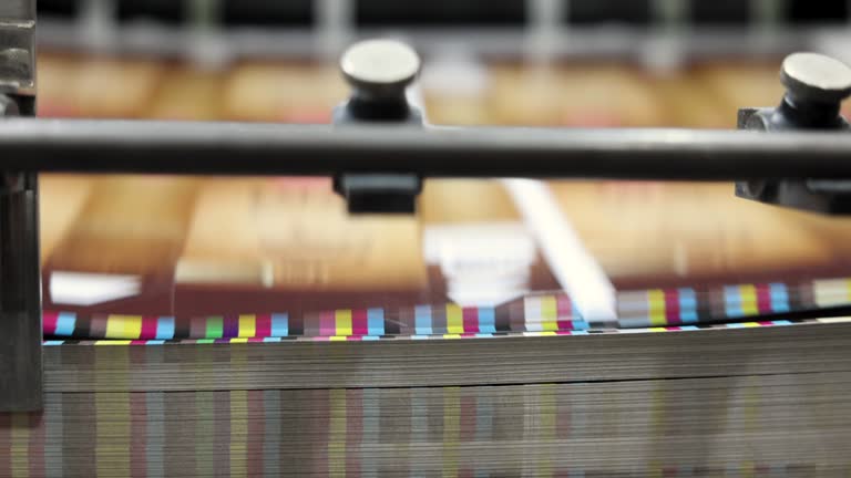 https://media.gettyimages.com/id/1351953820/video/b-roll-of-an-automated-machine-stacking-the-printed-media-in-the-printing-house.jpg?b=1&s=640x640&k=20&c=_uqPCSgav7tAqBqmDOfex3HTcK5Y6EC8Ir8JmR6Ccpk=