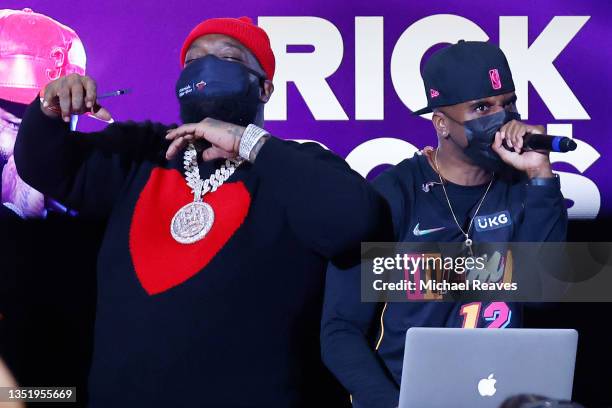 Z. Dot Rapper 55 Dj M Dot Stock Photos, High-Res Pictures, and Images - Getty Images