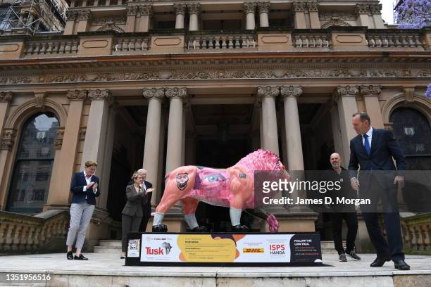 Cr. Christine Forster, NSW Governor General Margaret Beazley, artist David Griggs and Hon.Tony Abbott unveiling an art installation titled "Civilian...