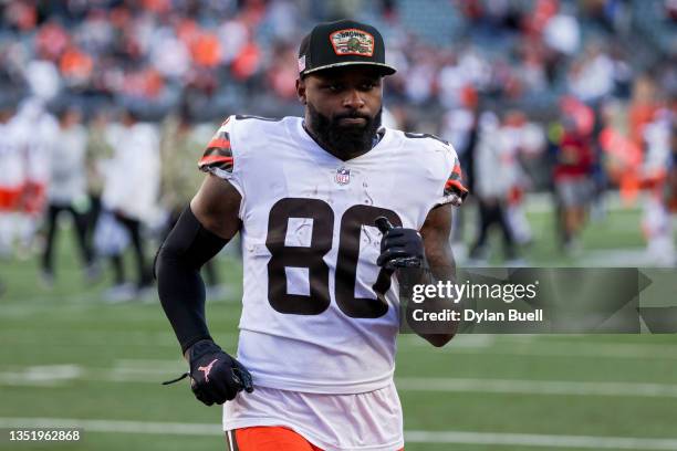 Jarvis Landry of the Cleveland Browns jogs across the field after beating the Cincinnati Bengals 41-16 at Paul Brown Stadium on November 07, 2021 in...