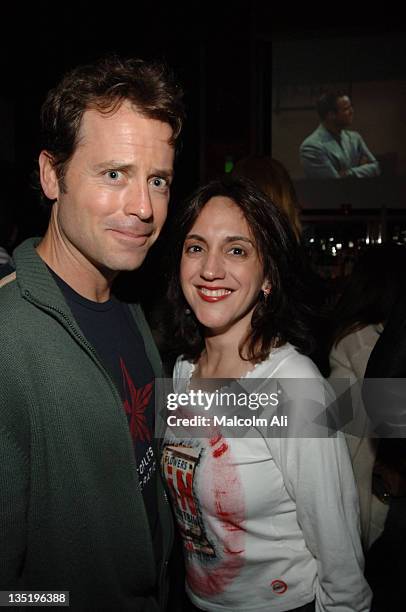 Greg Kinnear and Leah Sydney