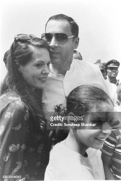 Rajiv Gandhi is received at Delhi airport on return after winning elections in Amethi by wife Sonia, son Rahul and daughter Priyanka, August 16, 1981.