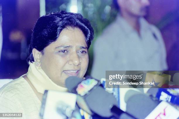 Uttar Pradesh Chief Minister abd Bahujan Samaj leader Mayawati addressing a press conference in New Delhi on May 25, 2002.