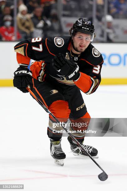 Mason McTavish of the Anaheim Ducks skates to a puck during the first period of a game against the St. Louis Blues at Honda Center on November 07,...