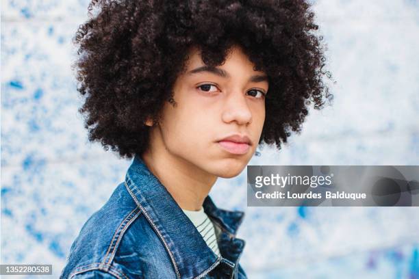 4,166 Teenager Boy Curly Hair Photos and Premium High Res Pictures - Getty  Images