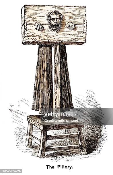 old engraved illustration of the a pillory, used in colonial america - pilori photos et images de collection