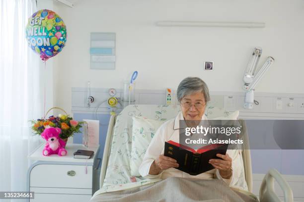 Patient Reading Reference Hospital Patient Reading Card Photos and Premium High Res Pictures ...