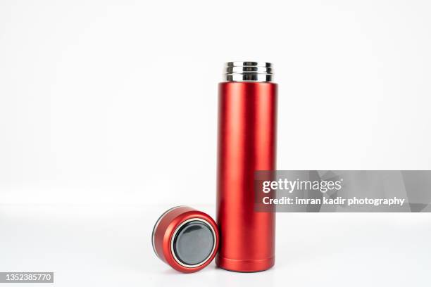 thermos vacuum flask - insulated drink container stock pictures, royalty-free photos & images