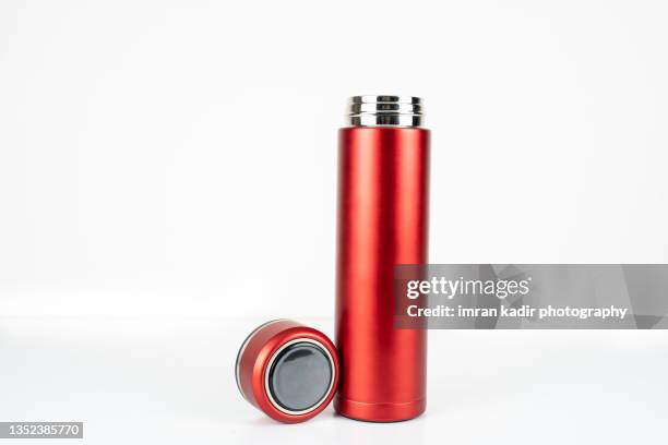 thermos vacuum flask - insulated drink container stock pictures, royalty-free photos & images