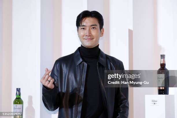 Choi Si-Won aka Siwon of South Korean boy band Super Junior attends the photocall for Pernod Ricard Korea Ballantine's blended scotch whisky 'Time...