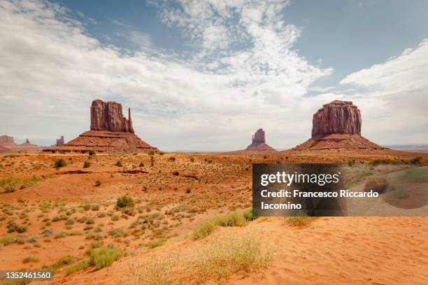 wild west, monument valley - monument valley stock pictures, royalty-free photos & images