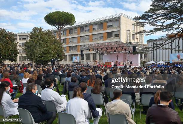 Holy Mass celebrated by Pope Francis at the Catholic University of the Sacred Heart on the occasion of the 60th anniversary of the inauguration of...