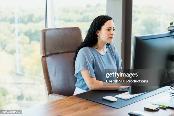 60 Administrative Professional Woman On Desktop Computer Stock Photos ...