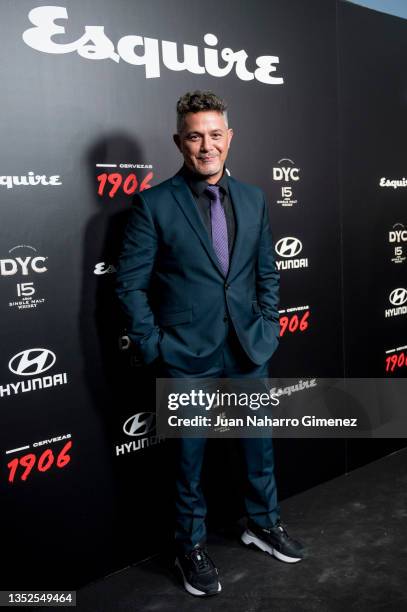 Singer Alejandro Sanz attends 'Hombres Esquire' 2021 awards at Teatro Barcelo on November 10, 2021 in Madrid, Spain.