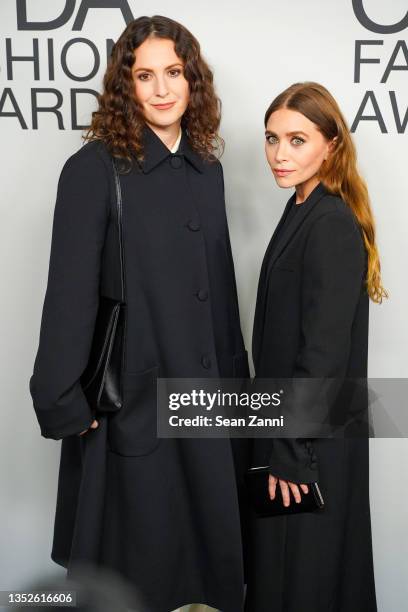 Sara Moonves and Ashley Olsen attends the 2021 CFDA Fashion Awards at The Grill & The Pool Restaurants on November 10, 2021 in New York City.