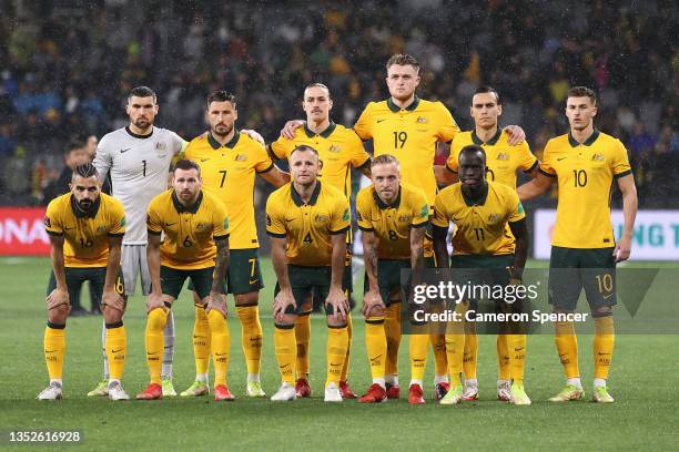 The Socceroos pose during the FIFA World Cup AFC Asian Qualifier match between the Australia Socceroos and Saudi Arabia at CommBank Stadium on...