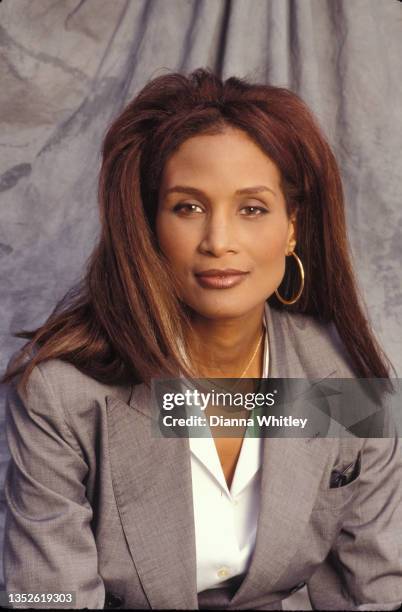 Actress Beverly Johnson poses for a portrait at the Independent Spirit awards at Raleigh Studios on March 28, 1992 in Los Angeles, California.