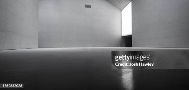 concrete wall - panoramic room photos et images de collection
