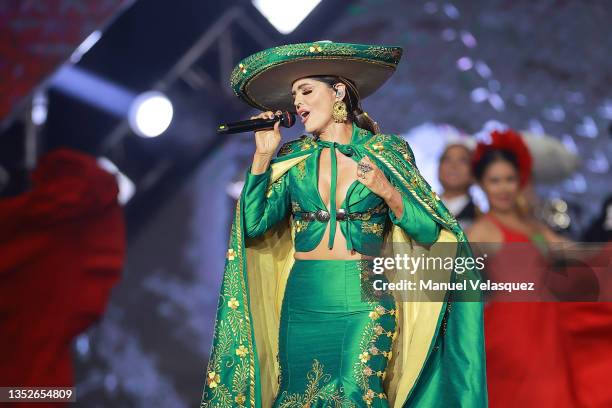 Ana Barbara performs at EstrellaTV's Premios de la Radio at Expo Santa Fe México on November 10, 2021 in Mexico City, Mexico.