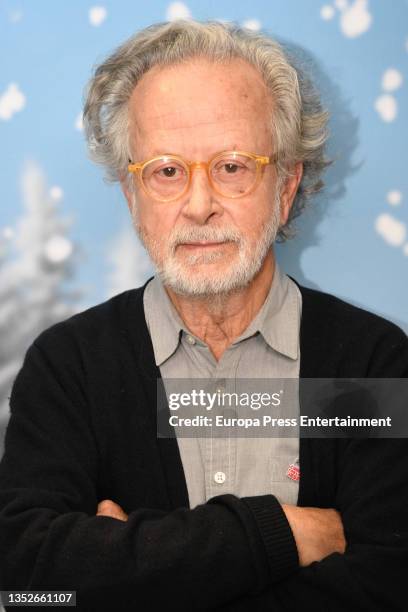 The director Fernando Colomo poses at photocall at the presentation of the film 'Cuidado con lo que deseas', on November 11 in Madrid, Spain.