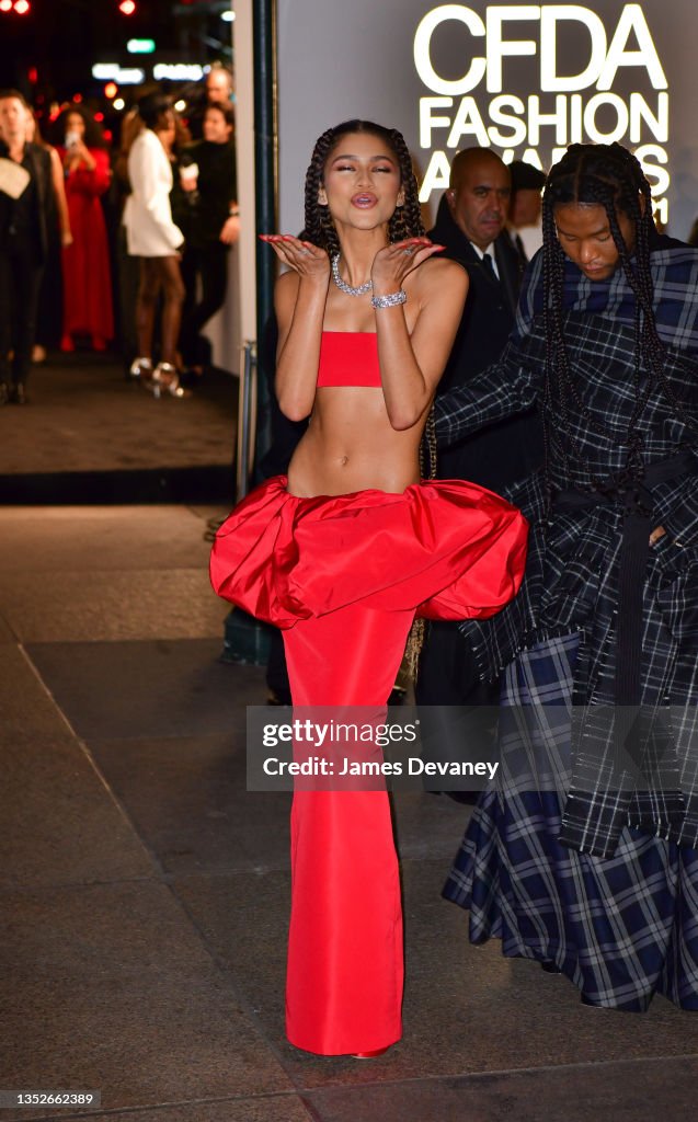 Zendaya arrives to the 2021 CFDA Fashion Awards at The Pool