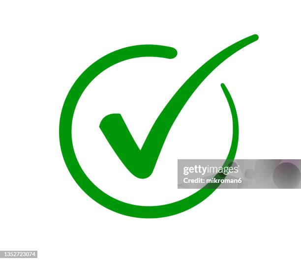 drawing of green tick check mark - símbolo de visto bueno fotografías e imágenes de stock
