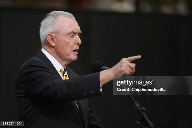 Barry R Macaffrey General Barry Mccaffrey Photos and Premium High Res Pictures - Getty Images