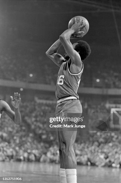 Portland Trail Blazers guard Johnny Davis takes a jump shot during an NBA playoff game against the Denver Nuggets at McNichols Arena on April 20,...