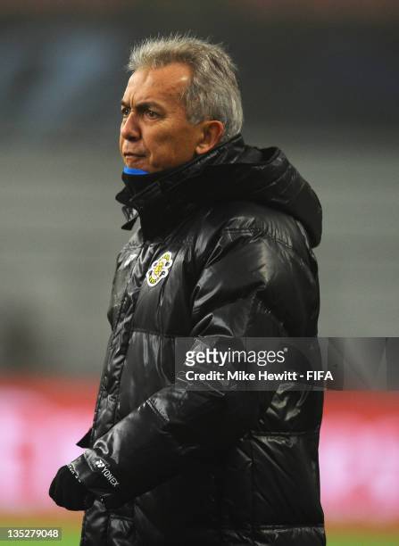 Kashiwa Reysol coach Nelsinho looks on during the FIFA Club World Cup match between Kashiwa Reysol and Auckland City at Toyota Stadium on December 8,...