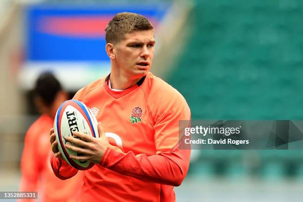 Owen Farrell looks on during the England captain's run at Twickenham Stadium on November 12, 2021 in London, England.